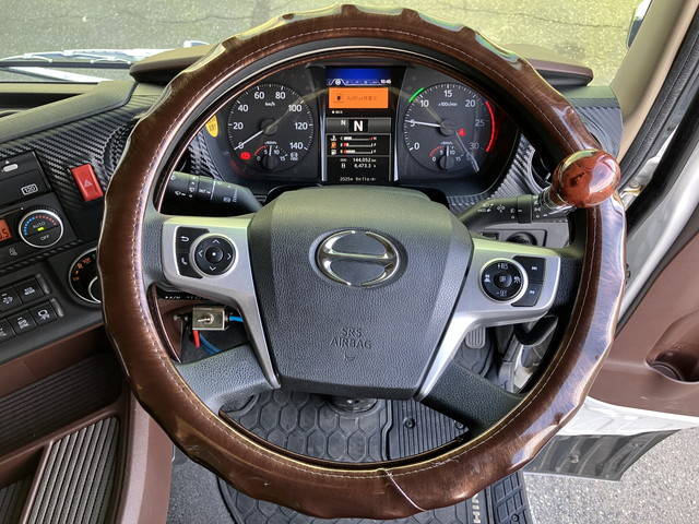 日野プロフィアトレーラーヘッド（トラクターヘッド）大型（10t）[写真28]