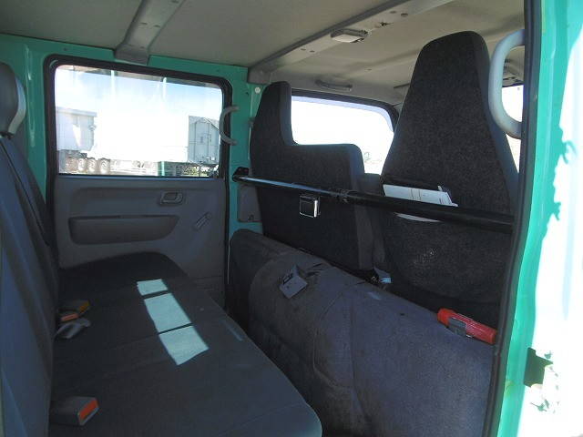 三菱ふそうキャンターダブルキャブ（Wキャブ）小型（2t・3t）[写真10]