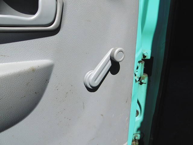 三菱ふそうキャンターダブルキャブ（Wキャブ）小型（2t・3t）[写真16]