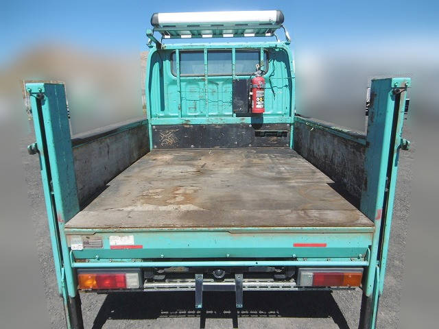 三菱ふそうキャンターダブルキャブ（Wキャブ）小型（2t・3t）[写真03]