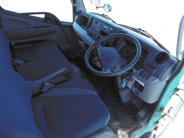 三菱ふそうキャンターダブルキャブ（Wキャブ）小型（2t・3t）[写真07]