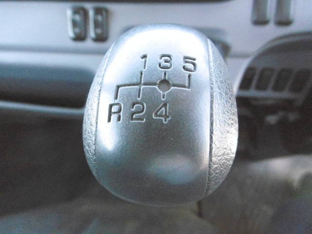 三菱ふそうキャンターダブルキャブ（Wキャブ）小型（2t・3t）[写真09]