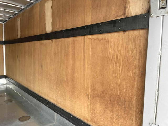 トヨタトヨエースアルミバン小型（2t・3t）[写真10]