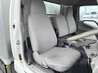 トヨタトヨエースアルミバン小型（2t・3t）[写真33]