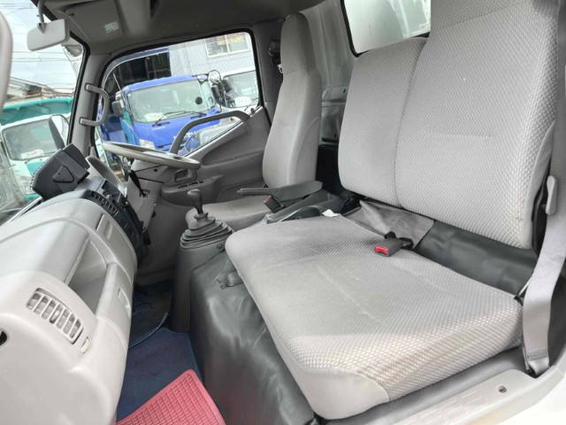 トヨタトヨエースアルミバン小型（2t・3t）[写真39]