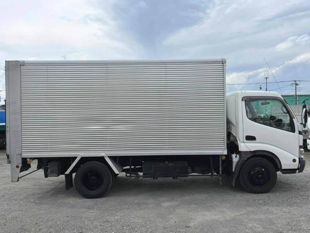 トヨタトヨエースアルミバン小型（2t・3t）[写真04]