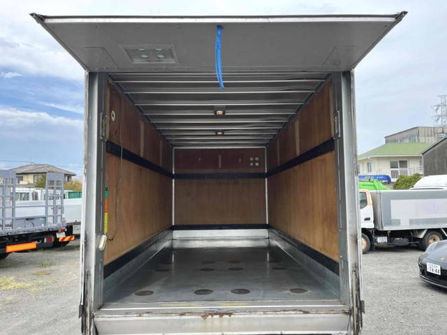 トヨタトヨエースアルミバン小型（2t・3t）[写真07]