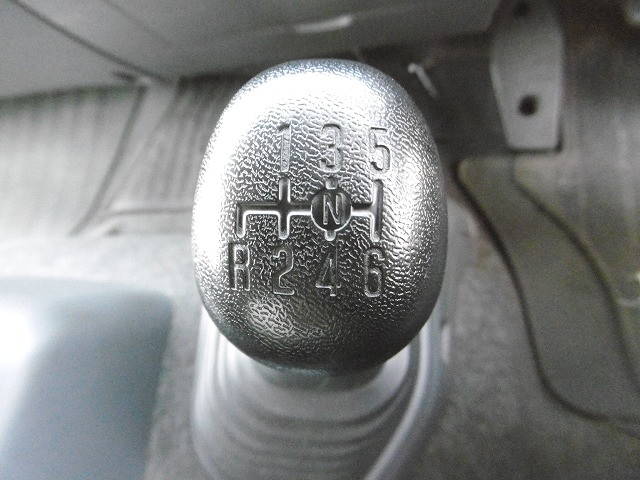 いすゞフォワード冷凍車（冷蔵車）中型（4t）[写真10]