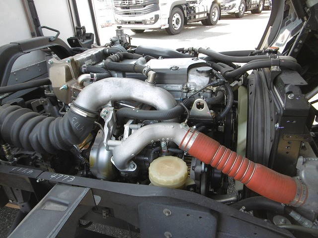 いすゞフォワード冷凍車（冷蔵車）中型（4t）[写真16]