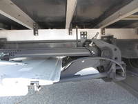 いすゞフォワード冷凍車（冷蔵車）中型（4t）[写真18]