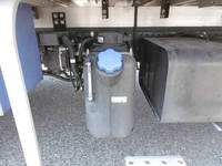 いすゞフォワード冷凍車（冷蔵車）中型（4t）[写真24]