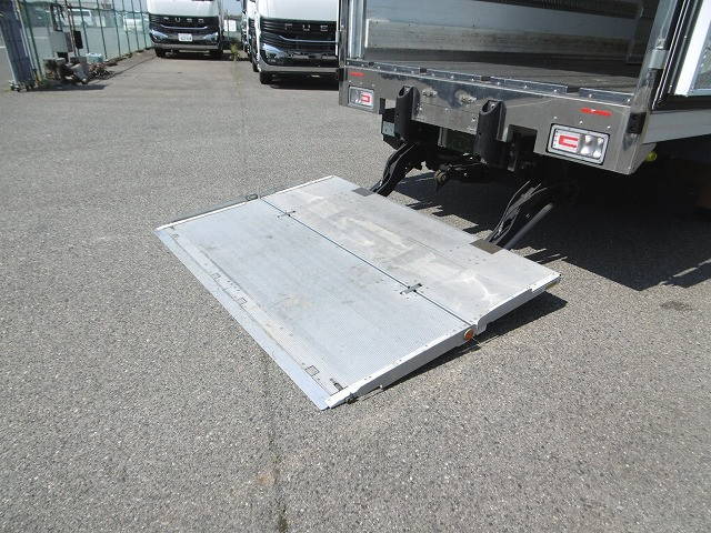 いすゞフォワード冷凍車（冷蔵車）中型（4t）[写真25]