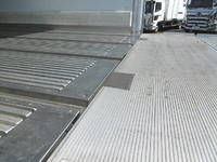 いすゞフォワード冷凍車（冷蔵車）中型（4t）[写真29]