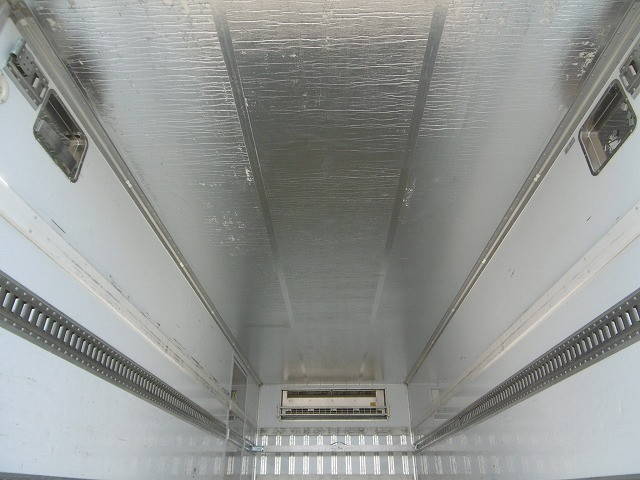 いすゞフォワード冷凍車（冷蔵車）中型（4t）[写真29]