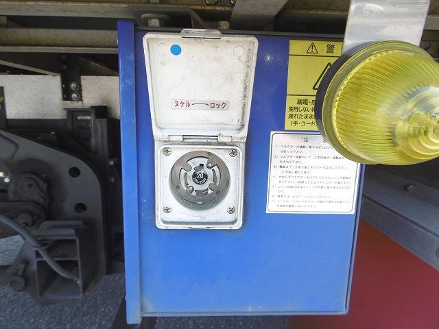 いすゞフォワード冷凍車（冷蔵車）中型（4t）[写真34]