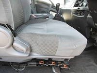 いすゞフォワード冷凍車（冷蔵車）中型（4t）[写真08]