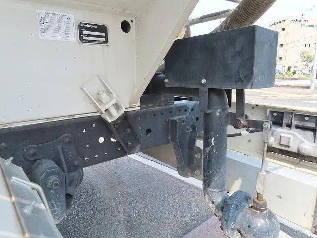 いすゞエルフ散水車小型（2t・3t）[写真34]