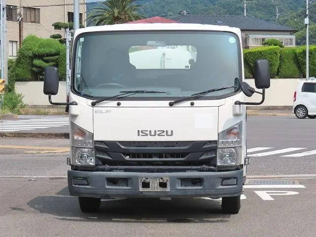 いすゞエルフ散水車小型（2t・3t）[写真05]