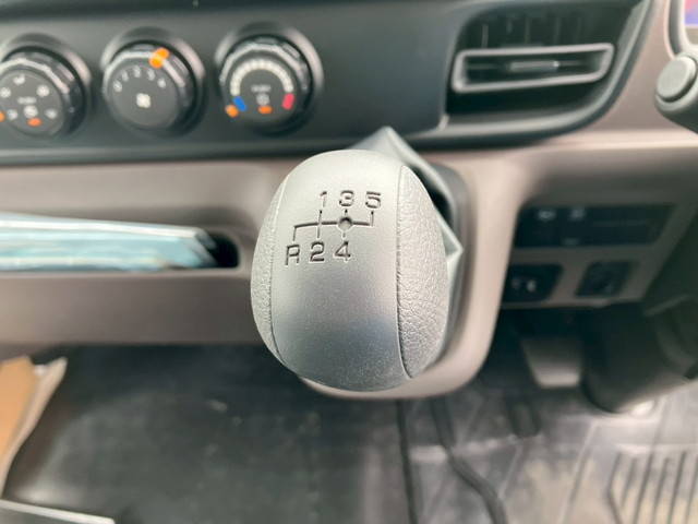 三菱ふそうキャンターアルミバン小型（2t・3t）[写真24]