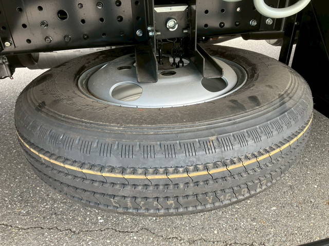 三菱ふそうキャンターアルミバン小型（2t・3t）[写真35]