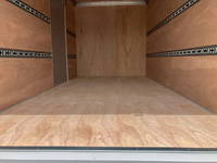 三菱ふそうキャンターアルミバン小型（2t・3t）[写真09]