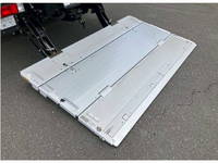 三菱ふそうキャンターアルミバン小型（2t・3t）[写真12]