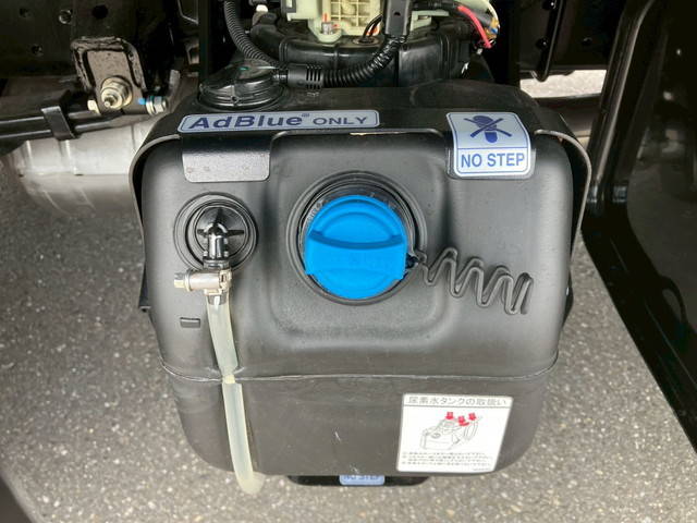 三菱ふそうキャンターアルミバン小型（2t・3t）[写真37]