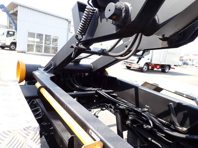 日野レンジャーコンテナ専用車中型（4t）[写真13]