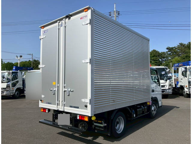 三菱ふそうキャンターアルミバン小型（2t・3t）[写真04]