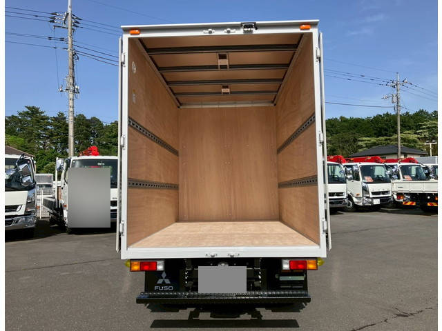 三菱ふそうキャンターアルミバン小型（2t・3t）[写真09]