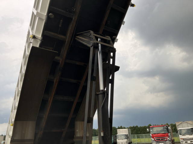 三菱ふそうスーパーグレート深ダンプ（土砂禁ダンプ）大型（10t）[写真19]