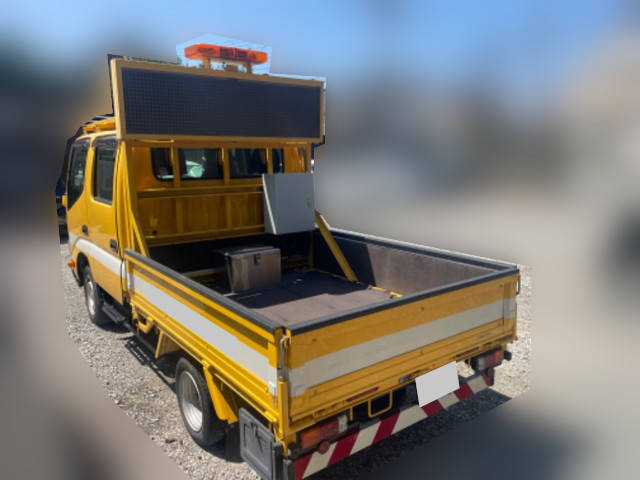トヨタトヨエース道路作業車小型（2t・3t）[写真02]