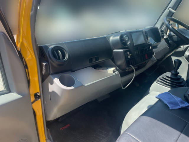 トヨタトヨエース道路作業車小型（2t・3t）[写真35]