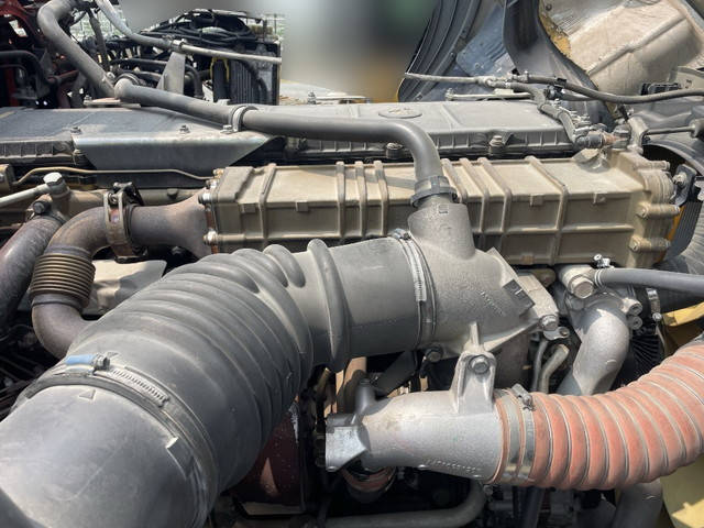 三菱ふそうスーパーグレートトレーラーヘッド（トラクターヘッド）大型（10t）[写真25]