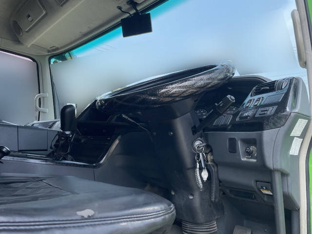 三菱ふそうスーパーグレートトレーラーヘッド（トラクターヘッド）大型（10t）[写真33]