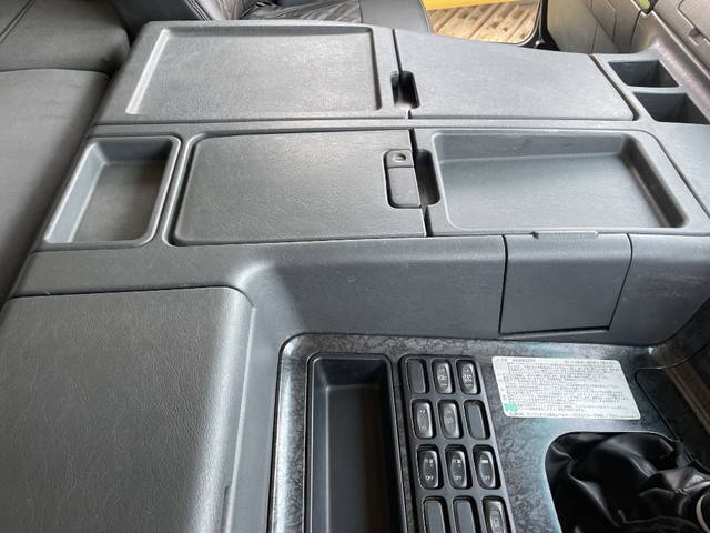 三菱ふそうスーパーグレートトレーラーヘッド（トラクターヘッド）大型（10t）[写真36]