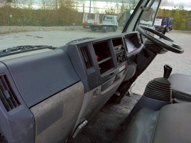 いすゞエルフダンプ小型（2t・3t）[写真28]