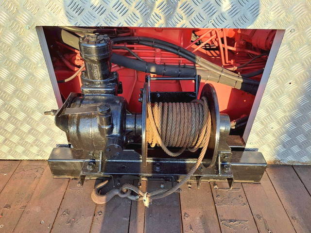 三菱ふそうファイターセルフクレーン4段増トン（6t・8t）[写真16]