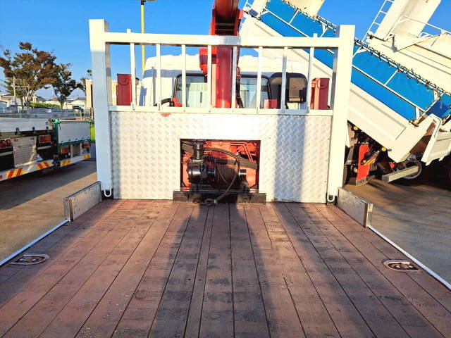 三菱ふそうファイターセルフクレーン4段増トン（6t・8t）[写真17]