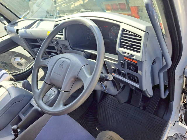 三菱ふそうファイターセルフクレーン4段増トン（6t・8t）[写真35]