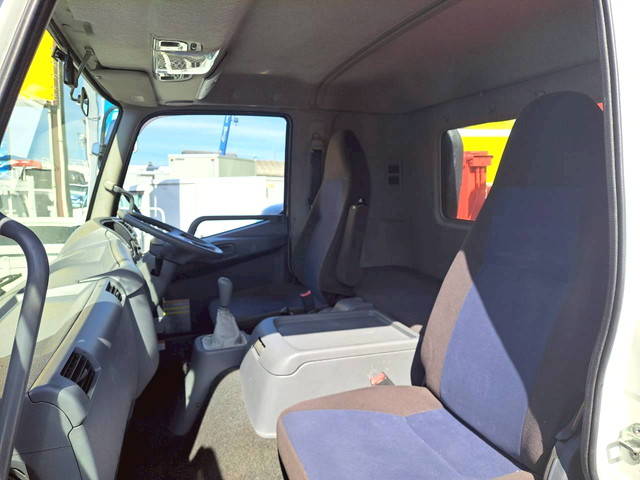 三菱ふそうファイターセルフクレーン4段増トン（6t・8t）[写真39]