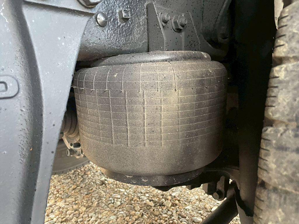 三菱ふそうスーパーグレートクレーン4段大型（10t）[写真12]