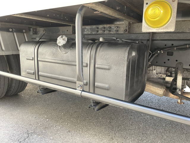 トヨタトヨエースパネルバン小型（2t・3t）[写真10]