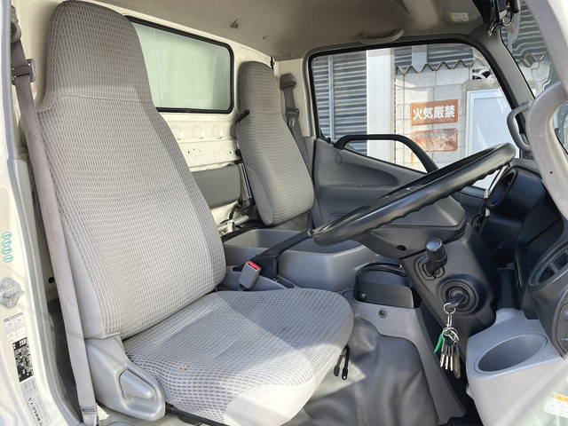 トヨタトヨエースパネルバン小型（2t・3t）[写真14]