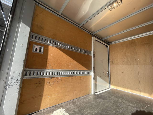 トヨタトヨエースパネルバン小型（2t・3t）[写真23]