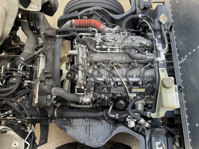 三菱ふそうキャンターアルミバン小型（2t・3t）[写真10]