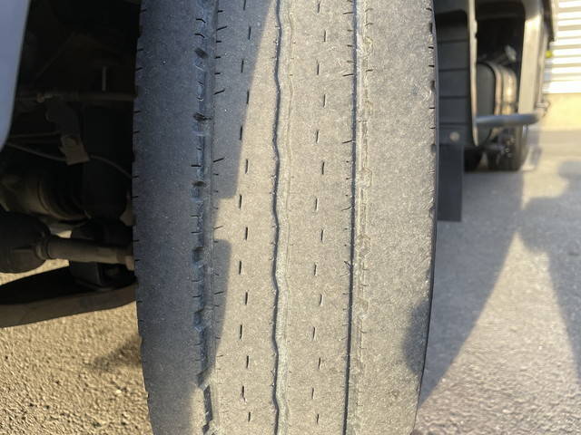 三菱ふそうキャンターアルミバン小型（2t・3t）[写真18]