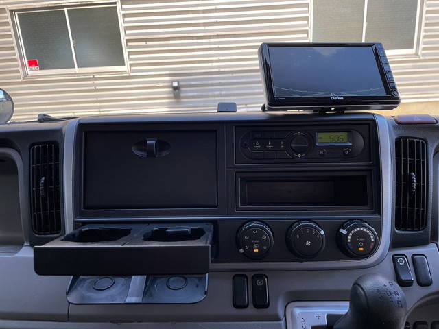 三菱ふそうキャンターアルミバン小型（2t・3t）[写真22]