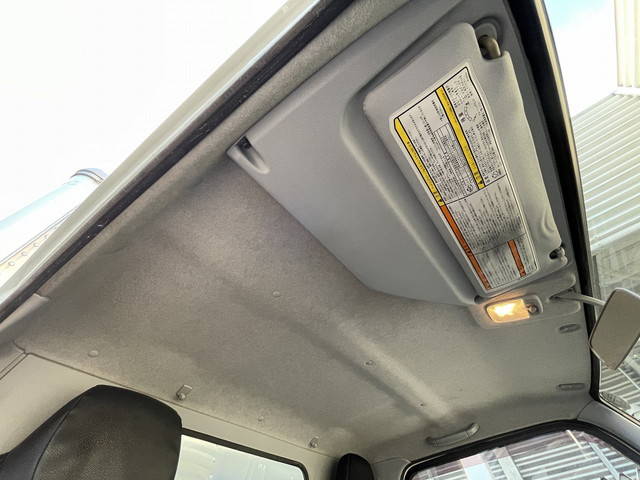 三菱ふそうキャンターアルミバン小型（2t・3t）[写真24]