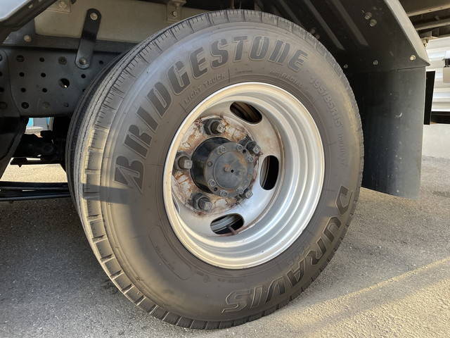 三菱ふそうキャンターアルミバン小型（2t・3t）[写真29]